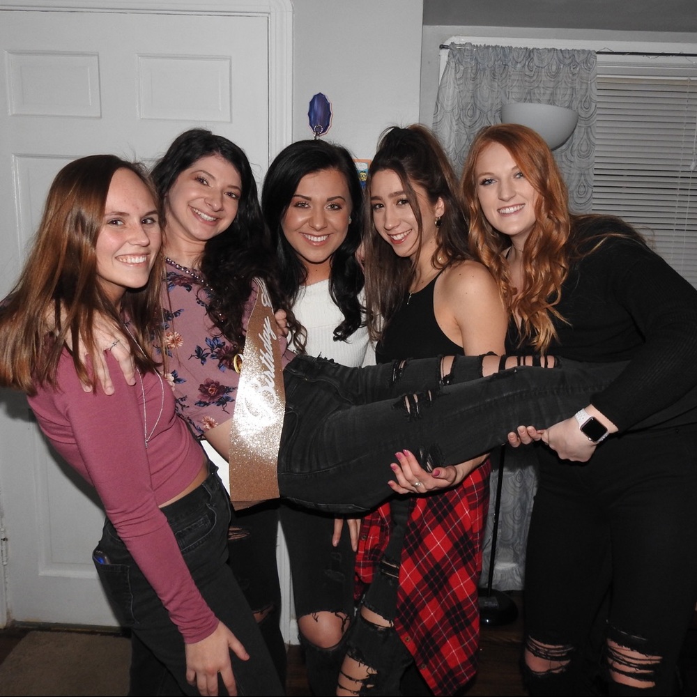 Meet your Posher, Rachael, rhi, annie, & elena